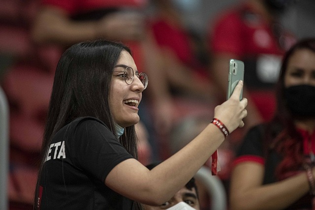 但莱万的情 但莱万的情